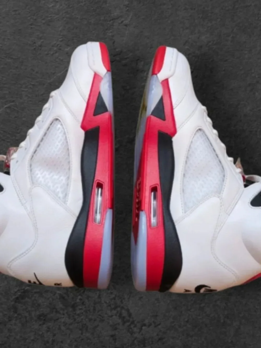 DS Air Jordan 5 Retro 'Fire Red Black Tongue'